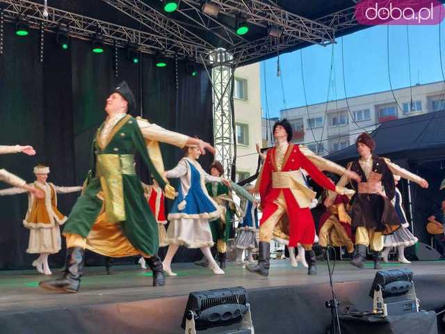 [FOTO] Zespoły folklorystyczne z całego świata zaprezentowały się w Strzegomiu 