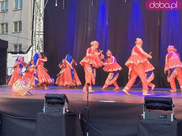 [FOTO] Zespoły folklorystyczne z całego świata zaprezentowały się w Strzegomiu 