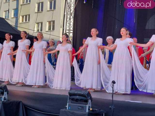 [FOTO] Zespoły folklorystyczne z całego świata zaprezentowały się w Strzegomiu 