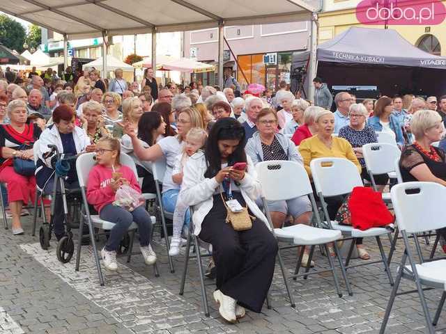 [FOTO] Zespoły folklorystyczne z całego świata zaprezentowały się w Strzegomiu 