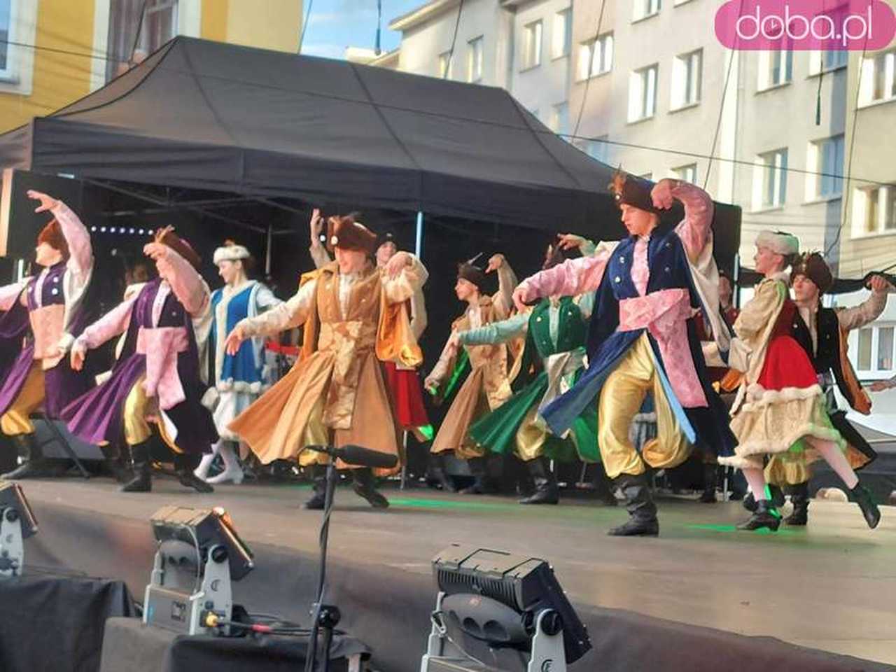 [FOTO] Zespoły folklorystyczne z całego świata zaprezentowały się w Strzegomiu 