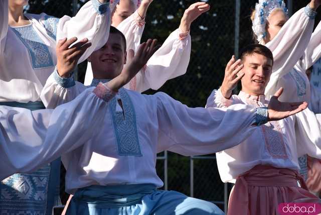 [DUŻO ZDJĘĆ] Dzień Kultury i Sportu w Rusku. Otwarto nowe boisko sportowe, wystąpił zespół z Ukrainy