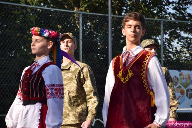 [DUŻO ZDJĘĆ] Dzień Kultury i Sportu w Rusku. Otwarto nowe boisko sportowe, wystąpił zespół z Ukrainy
