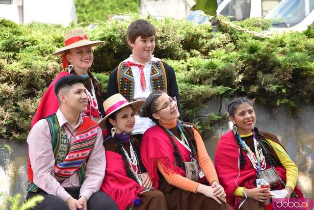 [FOTO] Rynek Świata podczas Festiwalu Folkloru w Strzegomiu