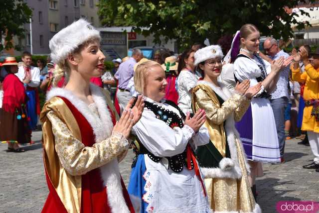 [FOTO] Rynek Świata podczas Festiwalu Folkloru w Strzegomiu