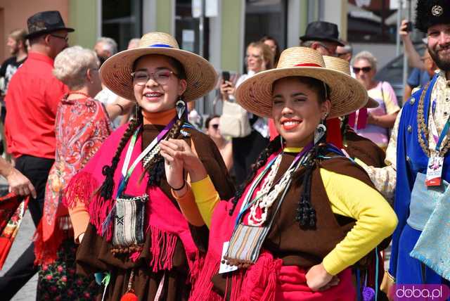 [FOTO] Rynek Świata podczas Festiwalu Folkloru w Strzegomiu