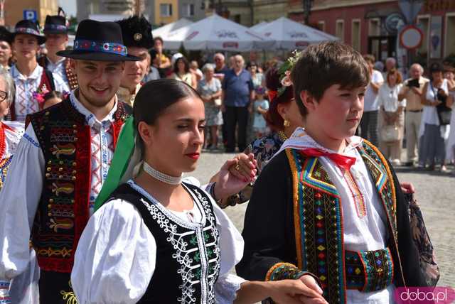 [FOTO] Rynek Świata podczas Festiwalu Folkloru w Strzegomiu