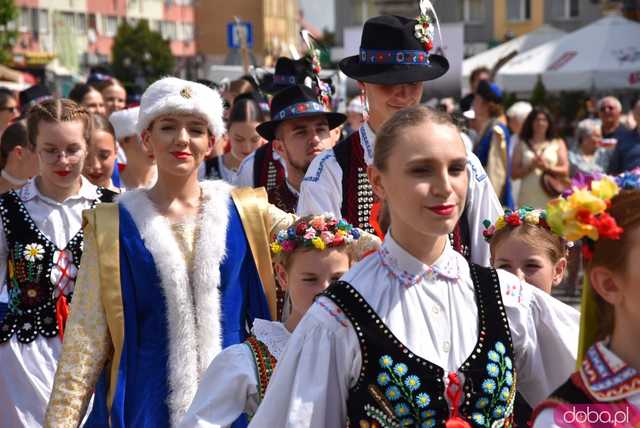 [FOTO] Rynek Świata podczas Festiwalu Folkloru w Strzegomiu
