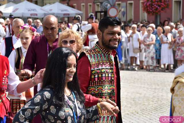 [FOTO] Rynek Świata podczas Festiwalu Folkloru w Strzegomiu