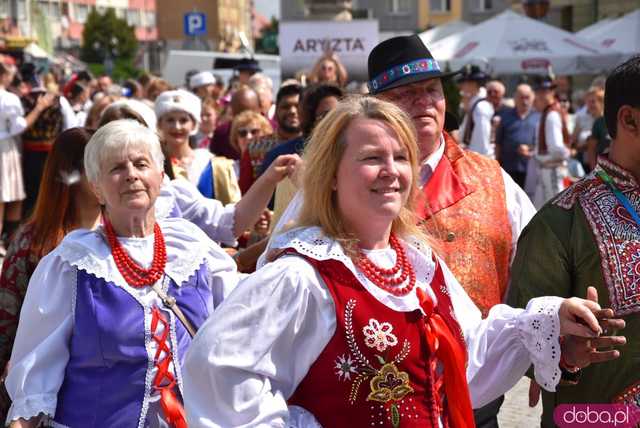 [FOTO] Rynek Świata podczas Festiwalu Folkloru w Strzegomiu