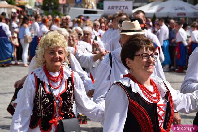 [FOTO] Rynek Świata podczas Festiwalu Folkloru w Strzegomiu