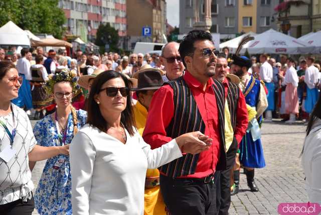 [FOTO] Rynek Świata podczas Festiwalu Folkloru w Strzegomiu