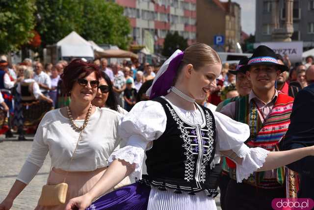 [FOTO] Rynek Świata podczas Festiwalu Folkloru w Strzegomiu