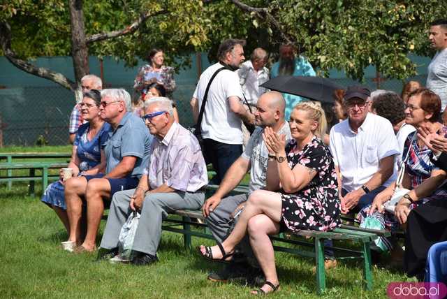 [WIDEO, FOTO] Występy artystyczne, grochówka i stoiska wojskowe. Piknik rodzinny-patriotyczny w Świdnicy