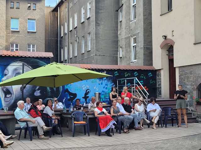 Biesiadowali w stylu country. Tańce, śpiewy i zabawa w Świebodzicach [FOTO]