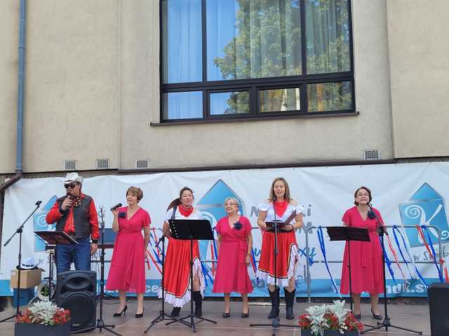 Biesiadowali w stylu country. Tańce, śpiewy i zabawa w Świebodzicach [FOTO]