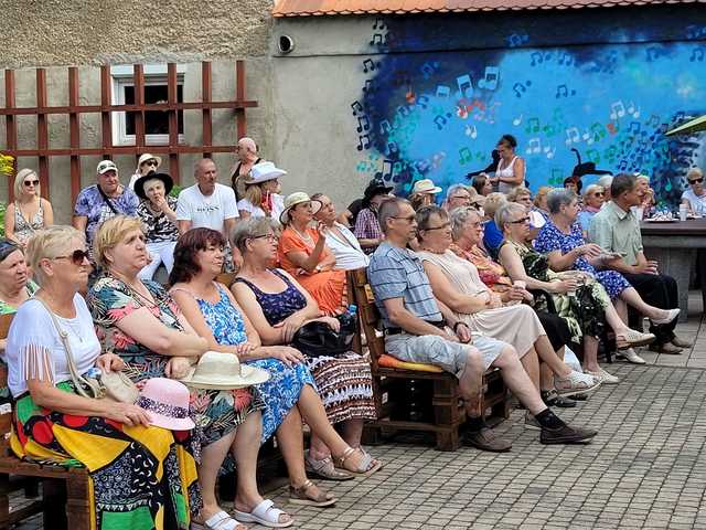 Biesiadowali w stylu country. Tańce, śpiewy i zabawa w Świebodzicach [FOTO]