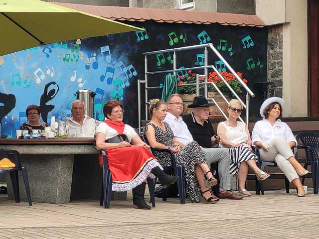 Biesiadowali w stylu country. Tańce, śpiewy i zabawa w Świebodzicach [FOTO]