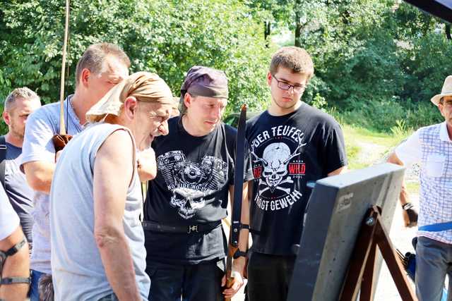 Pasjonaci łucznictwa rywalizowali podczas turnieju w Łażanach i Żarowie [FOTO]