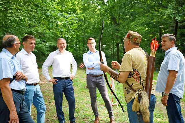 Pasjonaci łucznictwa rywalizowali podczas turnieju w Łażanach i Żarowie [FOTO]