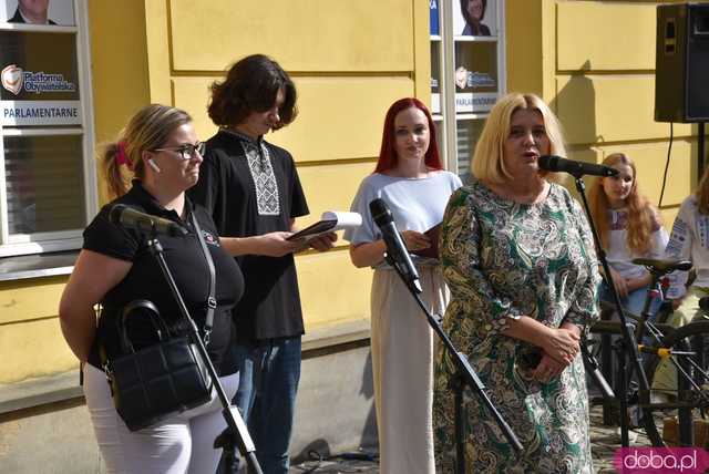 [WIDEO, FOTO] Świętowali Dzień Niepodległości Ukrainy na świdnickim rynku