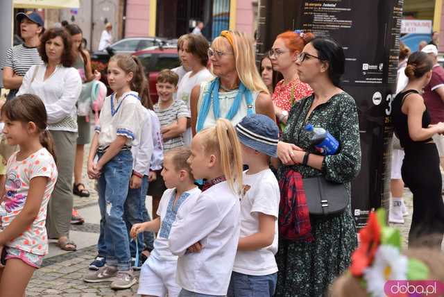 [WIDEO, FOTO] Świętowali Dzień Niepodległości Ukrainy na świdnickim rynku