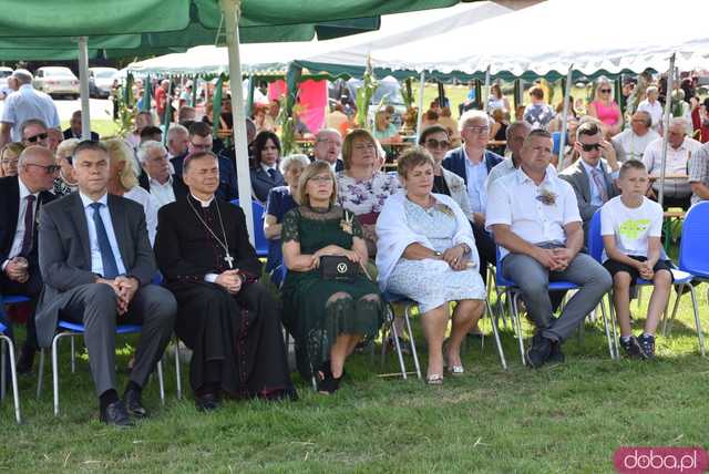 [FOTO] Mieszkańcy gminy Dobromierz podziękowali za plony. Trwają dożynki gminne w Borowie