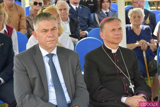 [FOTO] Mieszkańcy gminy Dobromierz podziękowali za plony. Trwają dożynki gminne w Borowie