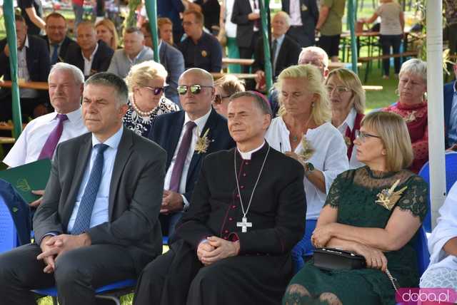[FOTO] Mieszkańcy gminy Dobromierz podziękowali za plony. Trwają dożynki gminne w Borowie