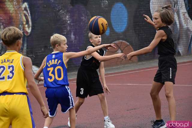 [FOTO] Zacięta rywalizacja i świetna zabawa podczas Domino Streetball Cup 