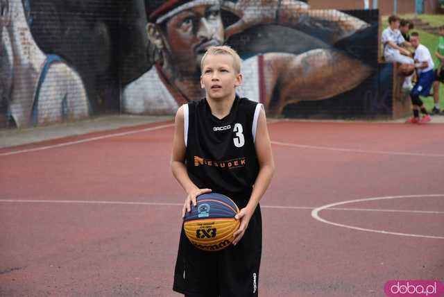 [FOTO] Zacięta rywalizacja i świetna zabawa podczas Domino Streetball Cup 