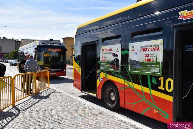 [FOTO] Otwarto stację ładowania autobusów elektrycznych w Świdnicy