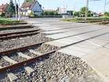 Bezpieczniej dla pieszych na przejeździe kolejowym w Żarowie [FOTO]