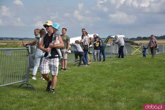 [WIDEO, FOTO] Moc atrakcji na Pikniku Lotniczym w Świebodzicach