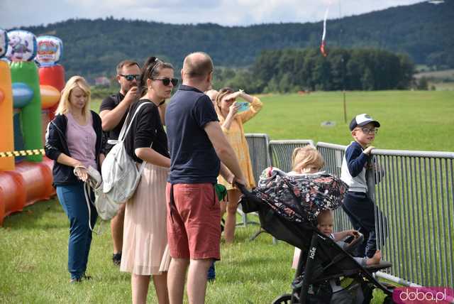 [WIDEO, FOTO] Moc atrakcji na Pikniku Lotniczym w Świebodzicach