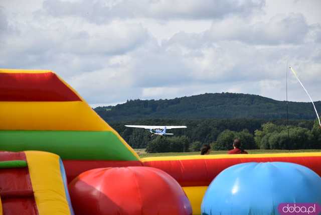 [WIDEO, FOTO] Moc atrakcji na Pikniku Lotniczym w Świebodzicach