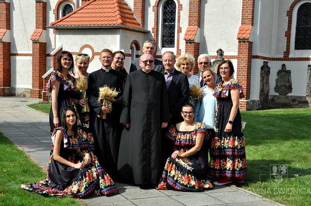 [FOTO] Mieszkańcy Boleścina podziękowali za plony