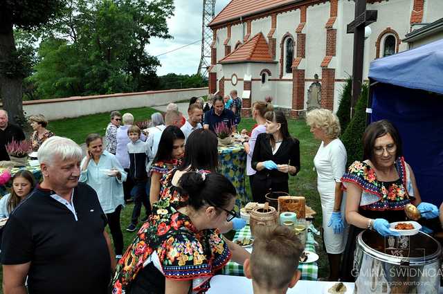 [FOTO] Mieszkańcy Boleścina podziękowali za plony