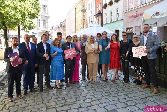 [WIDEO, FOTO] Nowa Lewica zaprezentowała kandydatów do Sejmu i Senatu w okręgu nr 2