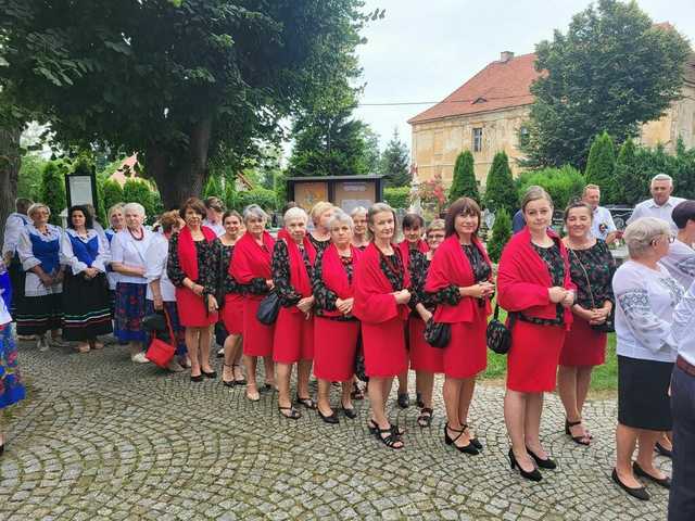 Mieszkańcy sołectw gminy Żarów w podziękowaniu za plony. Za nami dożynki parafialne [FOTO]