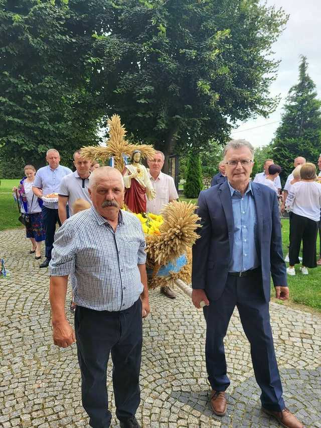 Mieszkańcy sołectw gminy Żarów w podziękowaniu za plony. Za nami dożynki parafialne [FOTO]
