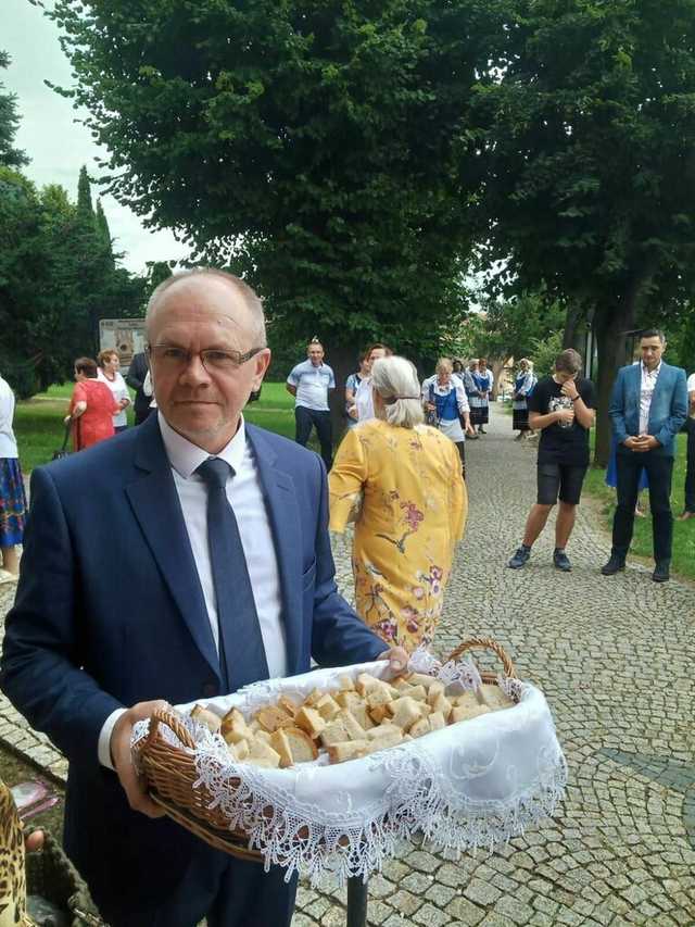 Mieszkańcy sołectw gminy Żarów w podziękowaniu za plony. Za nami dożynki parafialne [FOTO]