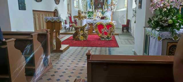 Mieszkańcy sołectw gminy Żarów w podziękowaniu za plony. Za nami dożynki parafialne [FOTO]