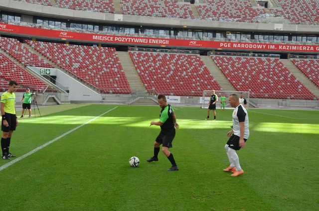 Piłkarska drużyna Unii Jaroszów w finałowym turnieju „Sudety Cup”