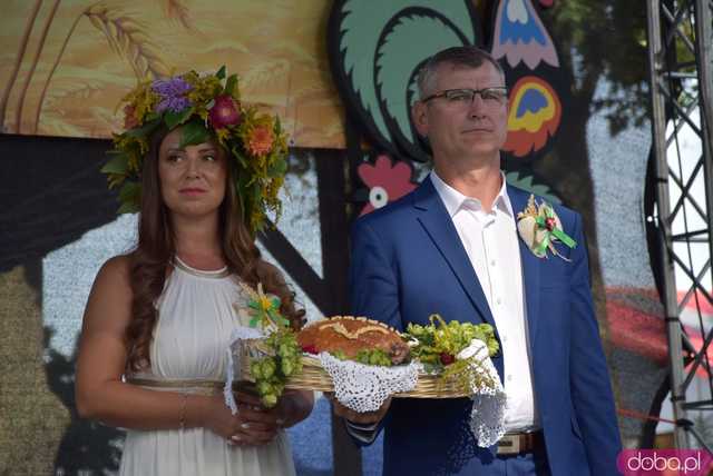 [WIDEO, FOTO] Mieszkańcy gminy Żarów dziękują za plony. Uroczysty korowód rozpoczął dożynki gminne w Imbramowicach