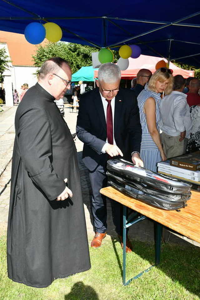 [FOTO] Zbierali na remont kościoła. Za nami VII Letni Piknik u Mikołaja