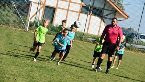 [FOTO, WYNIKI] Zacięta rywalizacja w II Otwartym Turnieju Piłki Nożnej Dzieci ku pamięci Ryszarda Dudkowskiego w Burkatowie