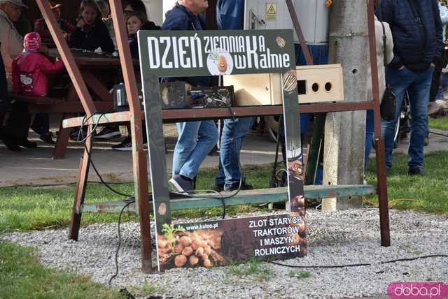 [FOTO] Moc atrakcji podczas Dnia Ziemniaka w Kalnie. Przyjechały również zabytkowe ciągniki i maszyny rolnicze