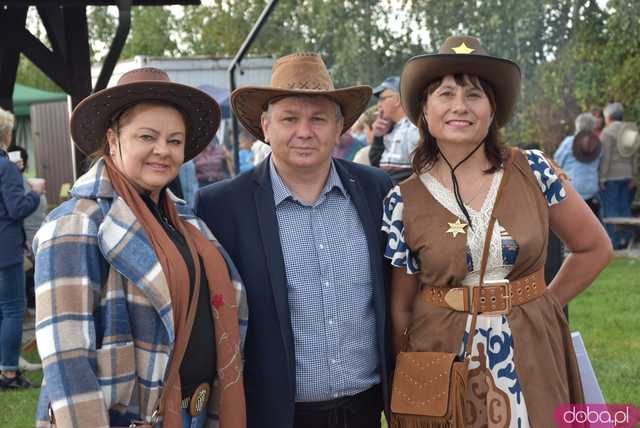 [FOTO] Moc atrakcji podczas Dnia Ziemniaka w Kalnie. Przyjechały również zabytkowe ciągniki i maszyny rolnicze