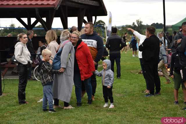 [FOTO] Moc atrakcji podczas Dnia Ziemniaka w Kalnie. Przyjechały również zabytkowe ciągniki i maszyny rolnicze